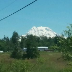 Meet your Posher, Leanne